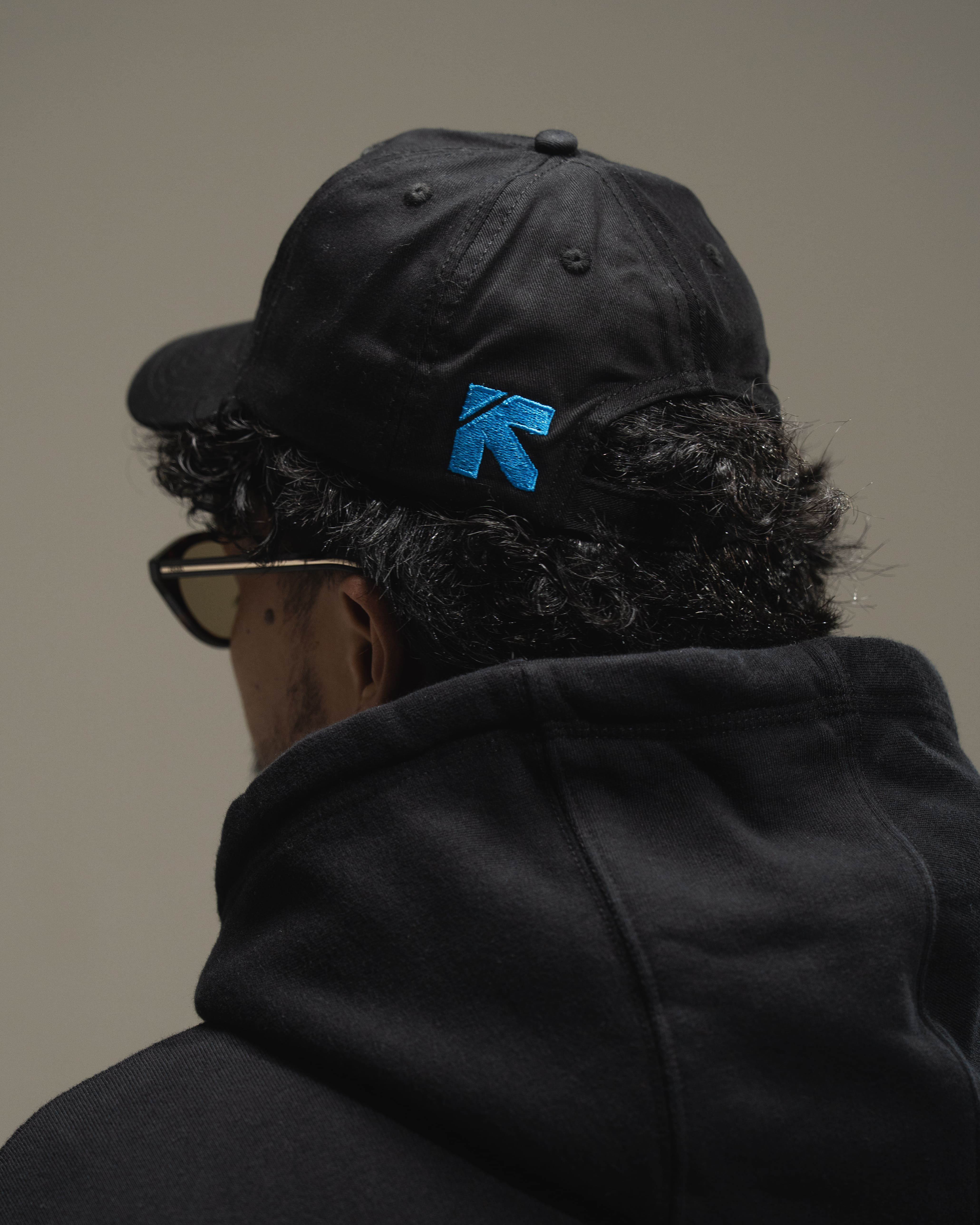 Ride and Rise - Limit Caps Black and Blue 5